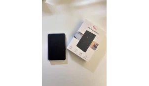 Портативный аккумулятор Uzay Slim Powerbank 5000 mAh (USB-C + Lightning) черный